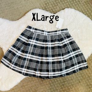 Pleated plaid skirt